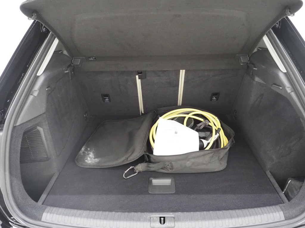 Audi Q3 45 TFSI e edition 77
