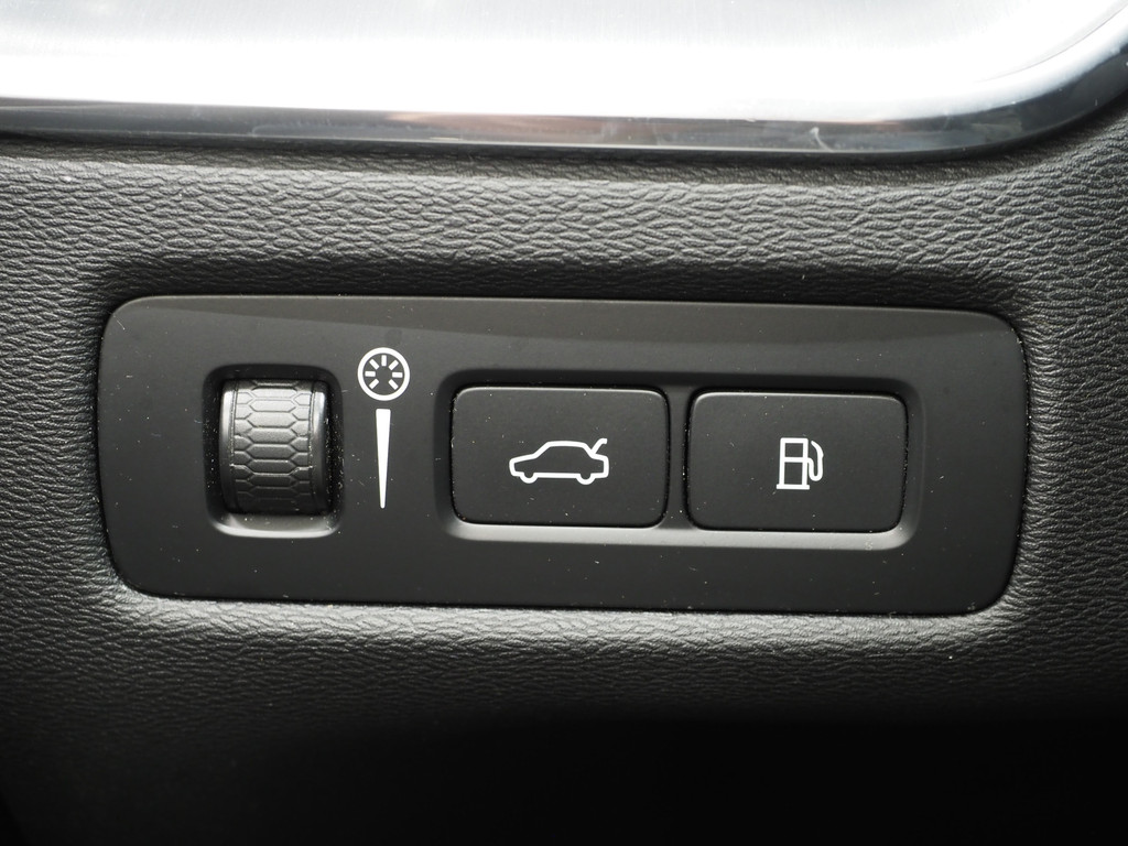 Volvo XC60 2.0 T6 Long Range Recharge AWD Inscription 19