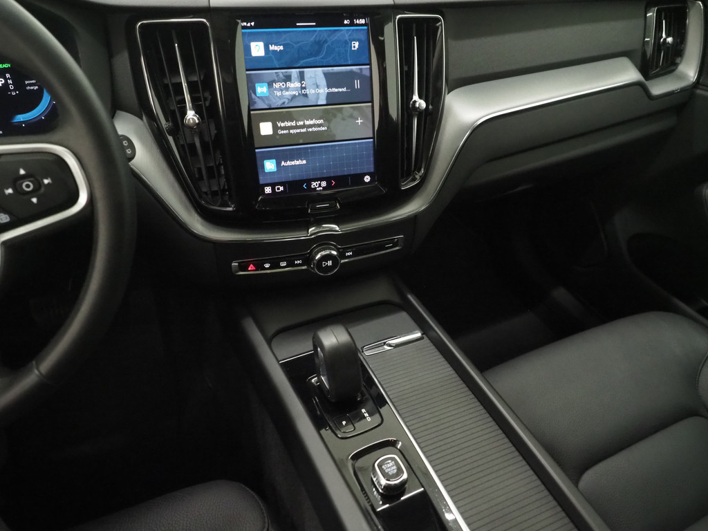 Volvo XC60 2.0 T6 Long Range Recharge AWD Inscription 32
