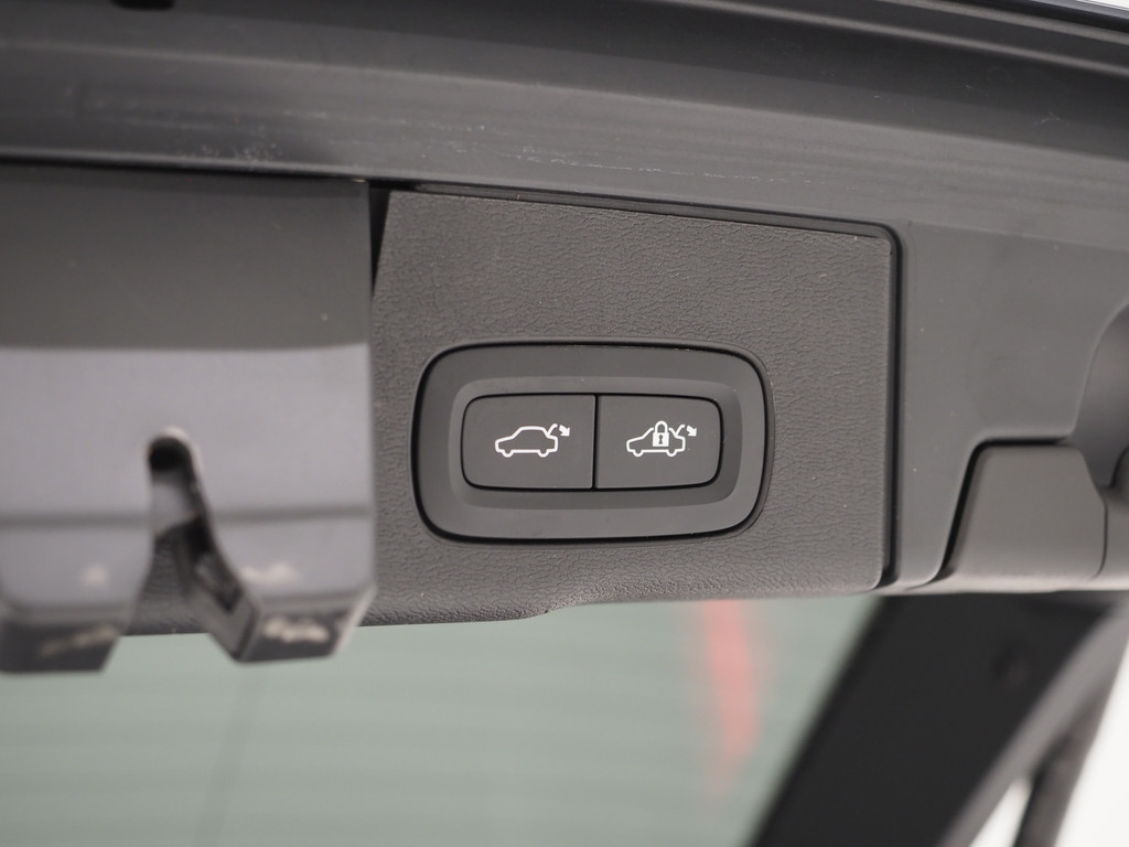 Volvo XC60 2.0 T6 Long Range Recharge AWD Inscription 77