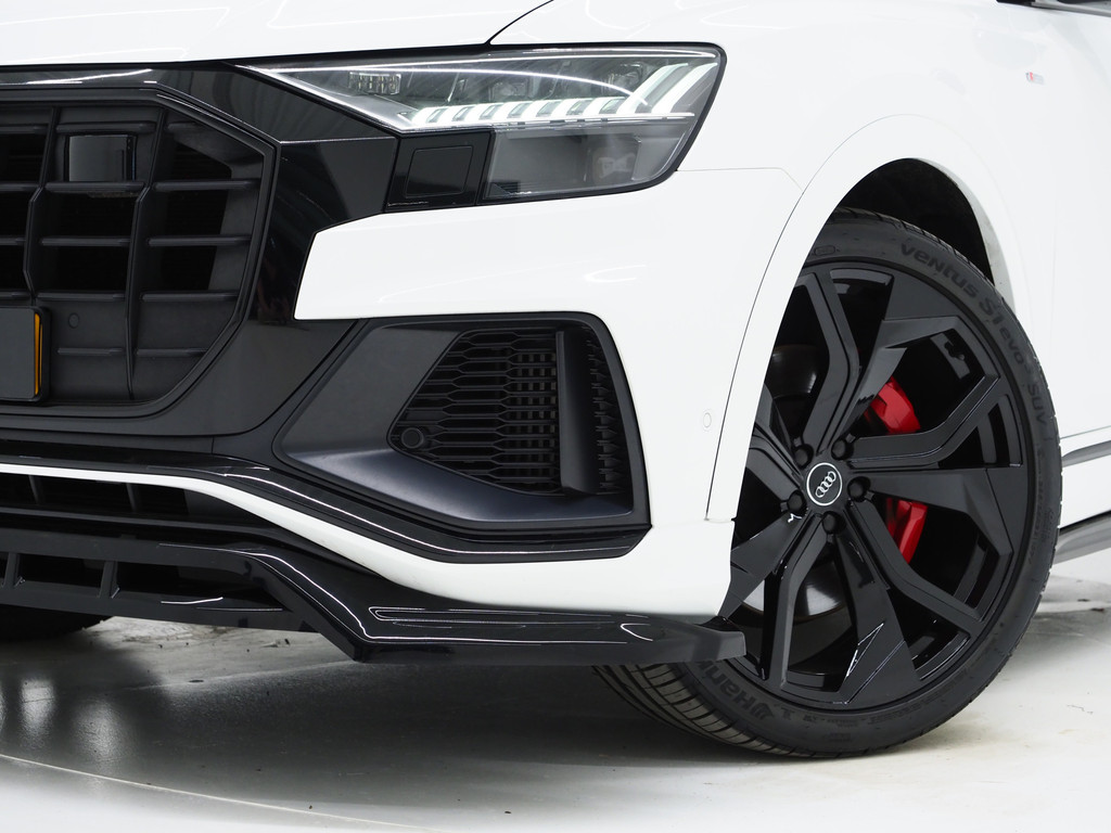 Audi Q8 60 TFSI e quattro Competition BlackOptic 462PK 5