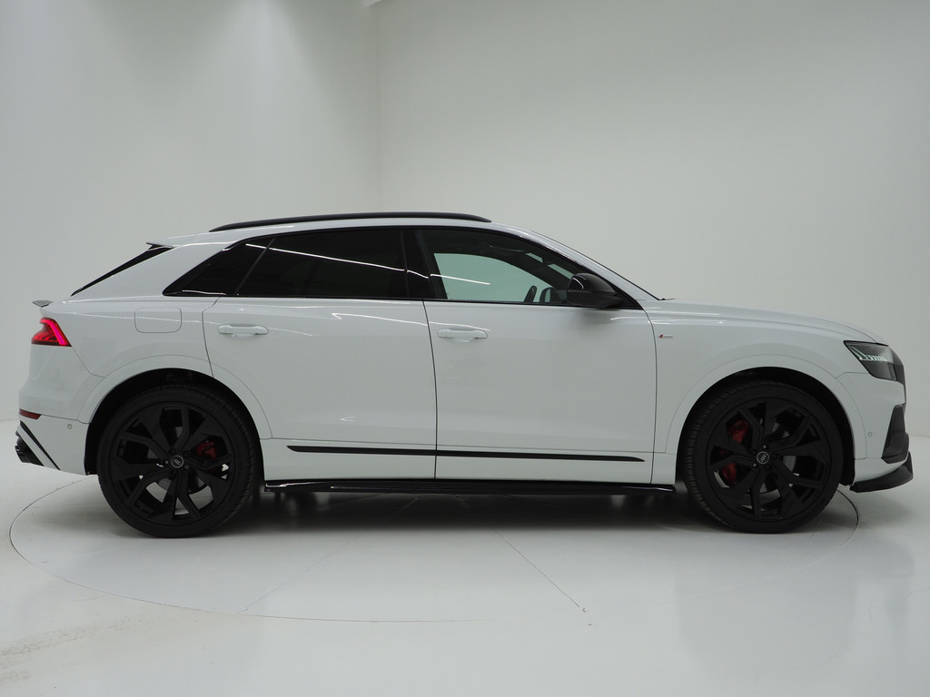 Audi Q8 60 TFSI e quattro Competition BlackOptic 462PK 9