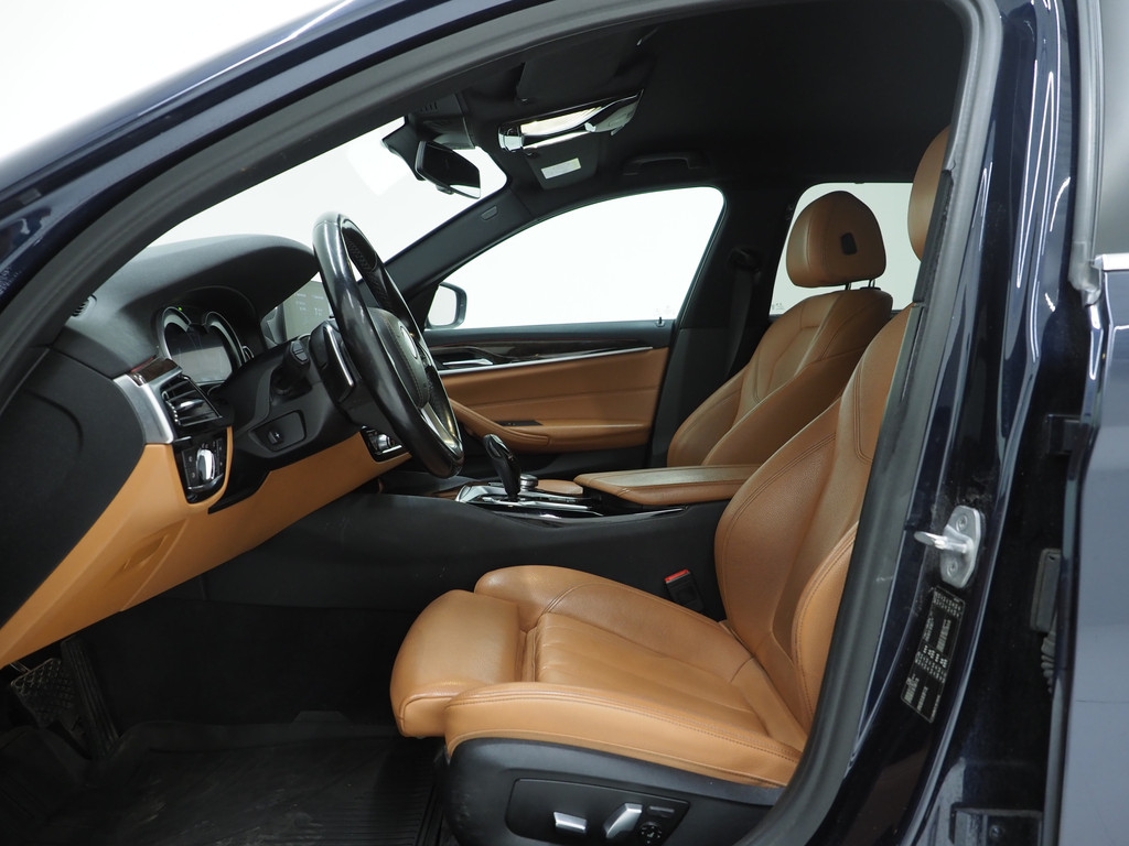 BMW 5 Serie Touring 530i High Executive 15