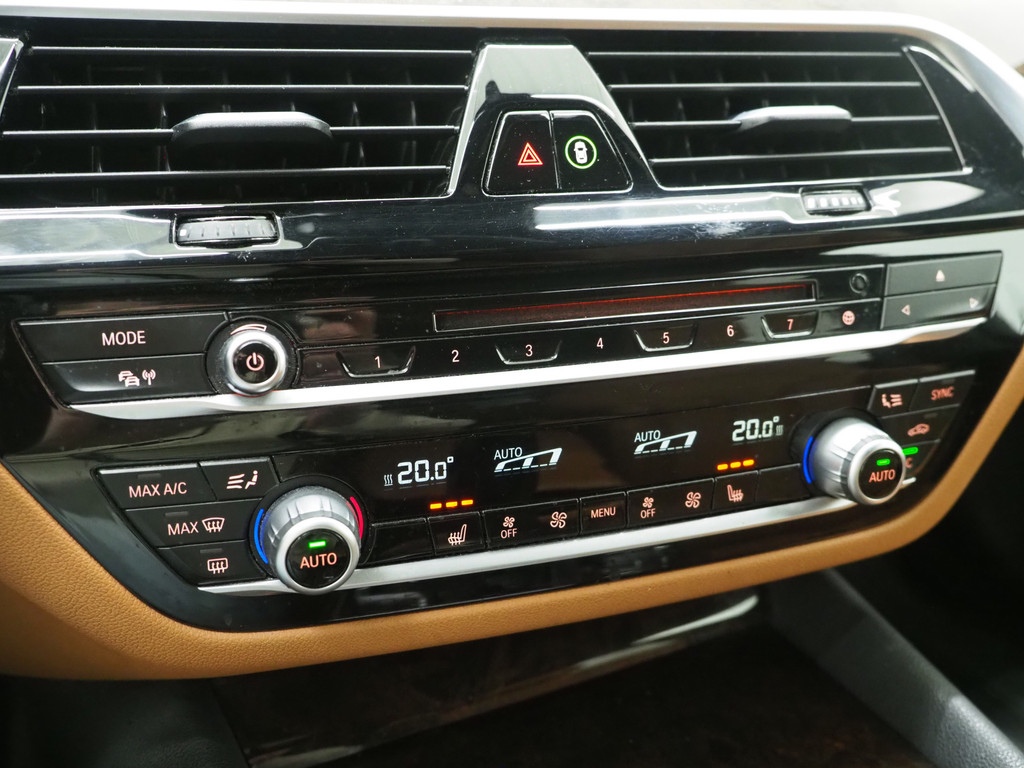 BMW 5 Serie Touring 530i High Executive 72