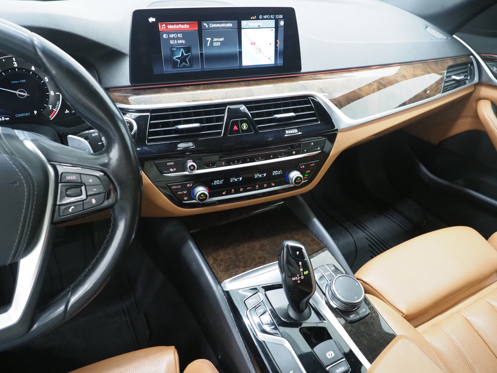 BMW 5 Serie Touring 530i High Executive 74