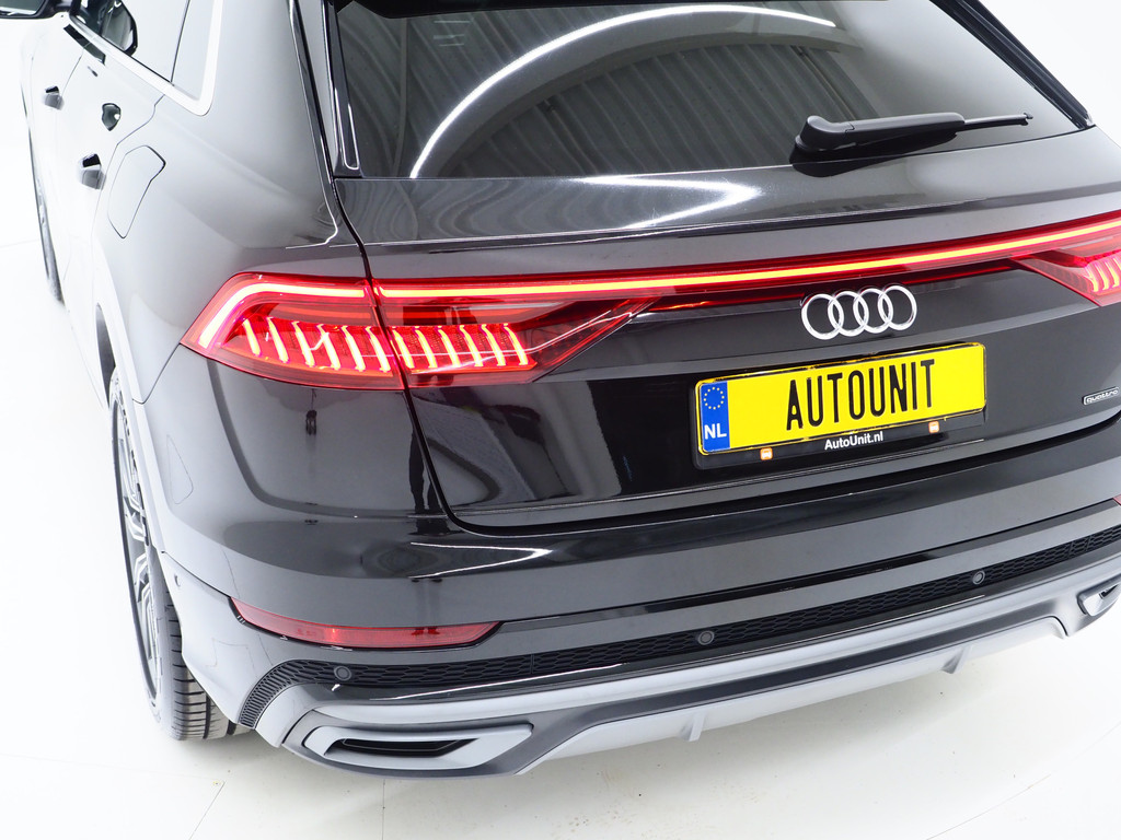 Audi Q8 55 TFSI e quattro Pro Line S 58