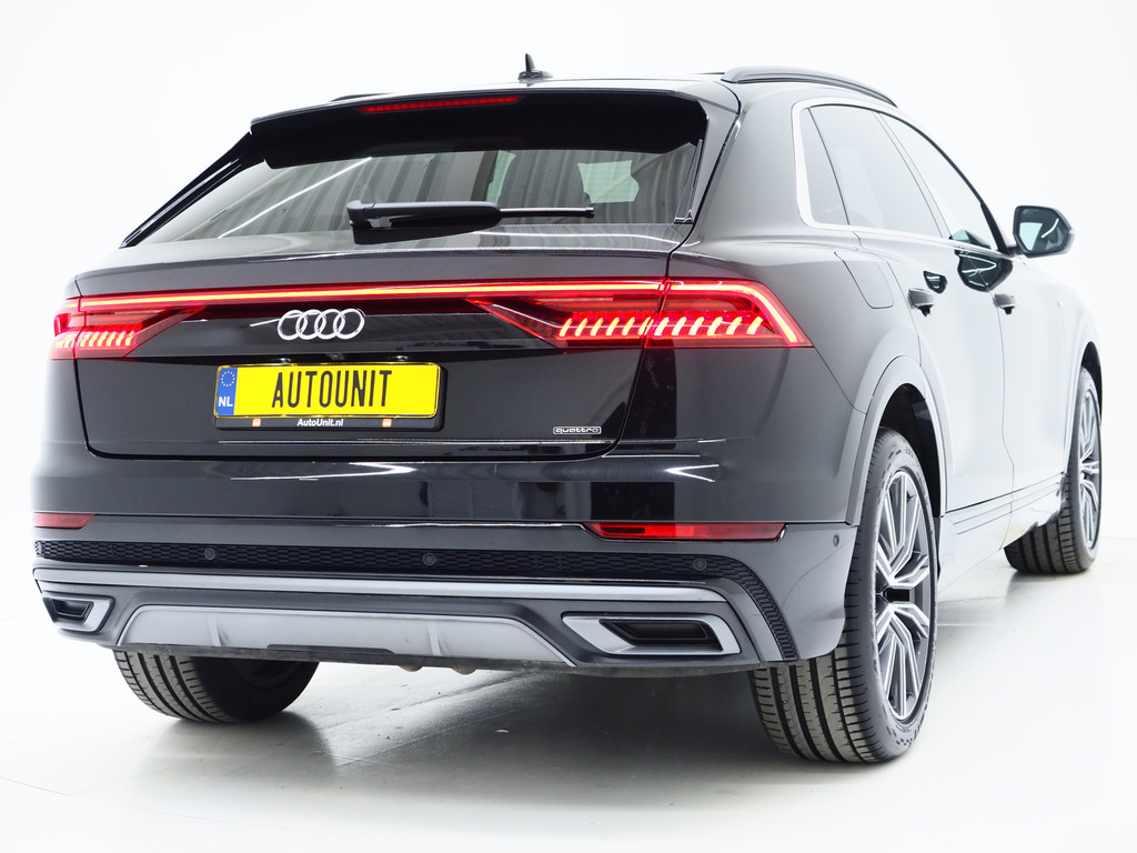 Audi Q8 55 TFSI e quattro Pro Line S 8