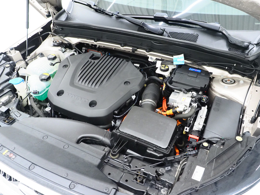 Volvo XC40 1.5 T4 Recharge Ultimate 6
