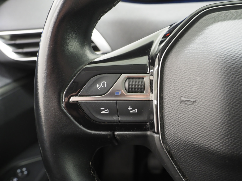 Peugeot 5008 1.2 PureTech Allure 7p 19