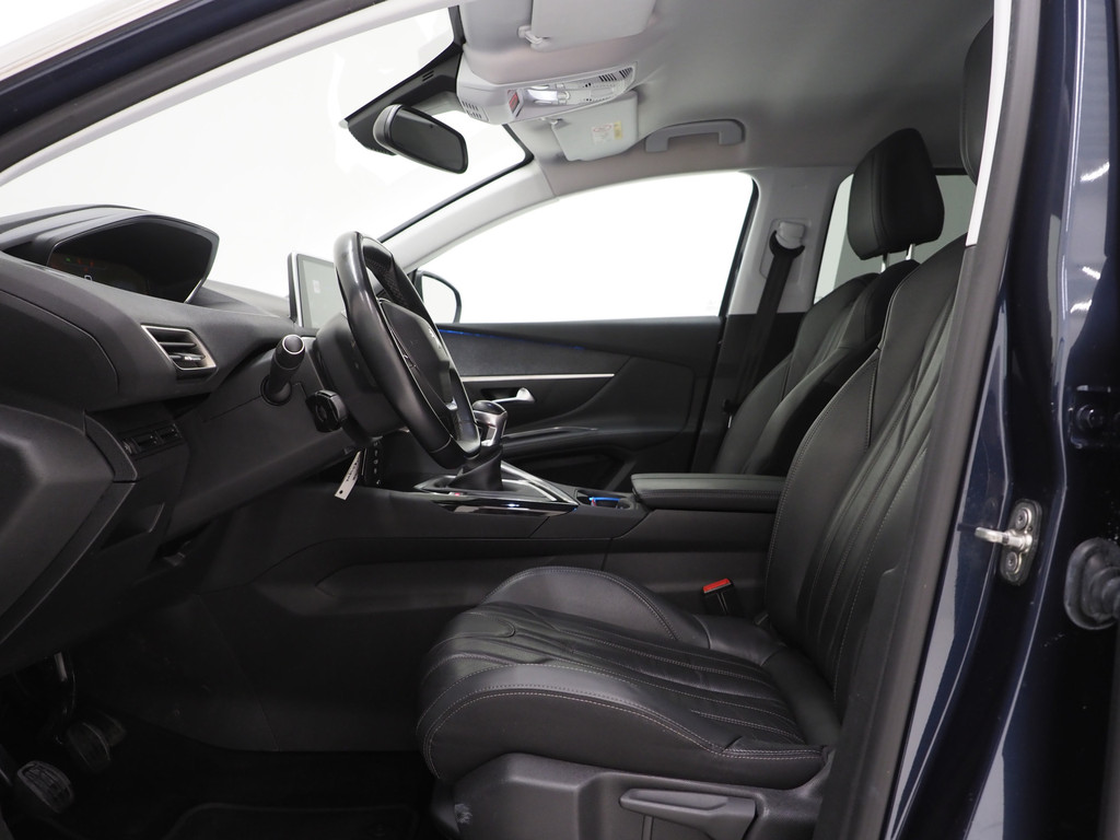 Peugeot 5008 1.2 PureTech Allure 7p 52