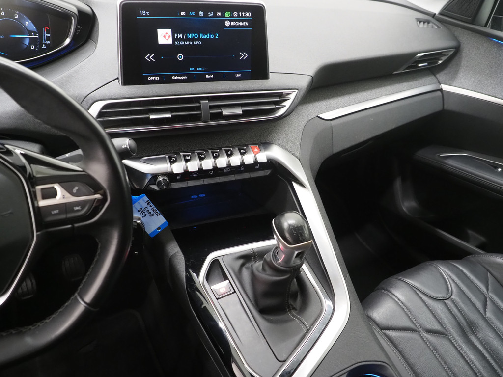 Peugeot 5008 1.2 PureTech Allure 7p 68