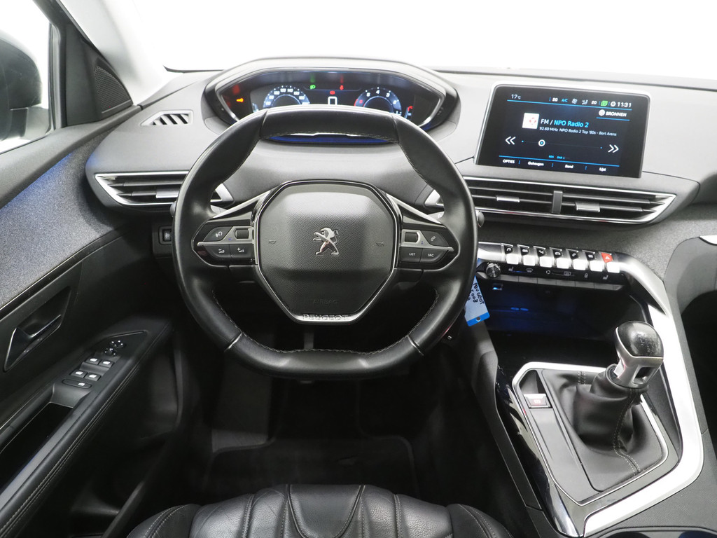 Peugeot 5008 1.2 PureTech Allure 7p 69