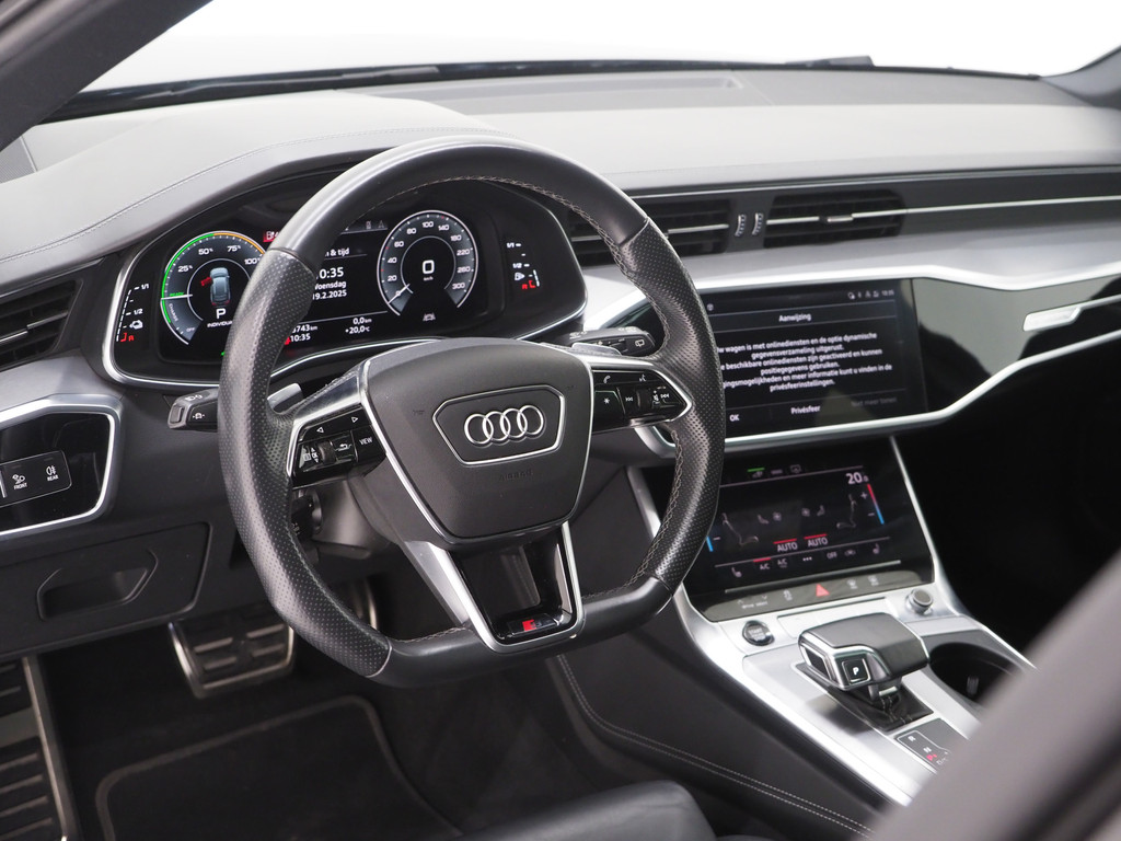 Audi A6 Avant 55 TFSI e quattro Competition Black 14