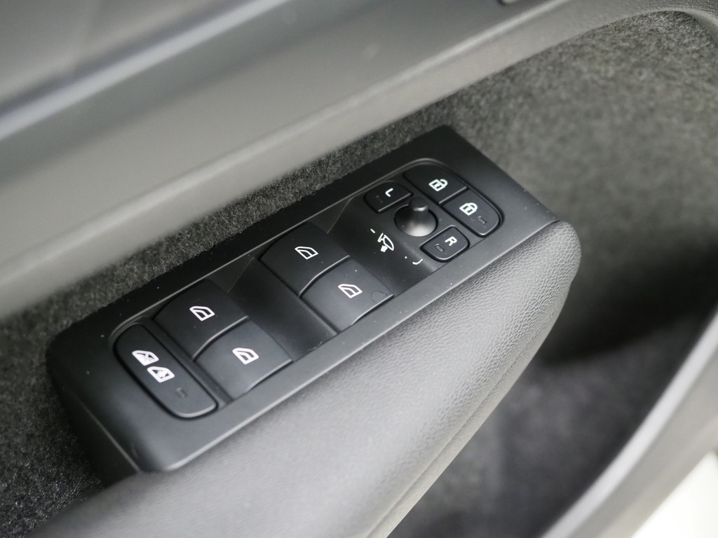 Volvo XC40 1.5 T4 Recharge Ultimate 19