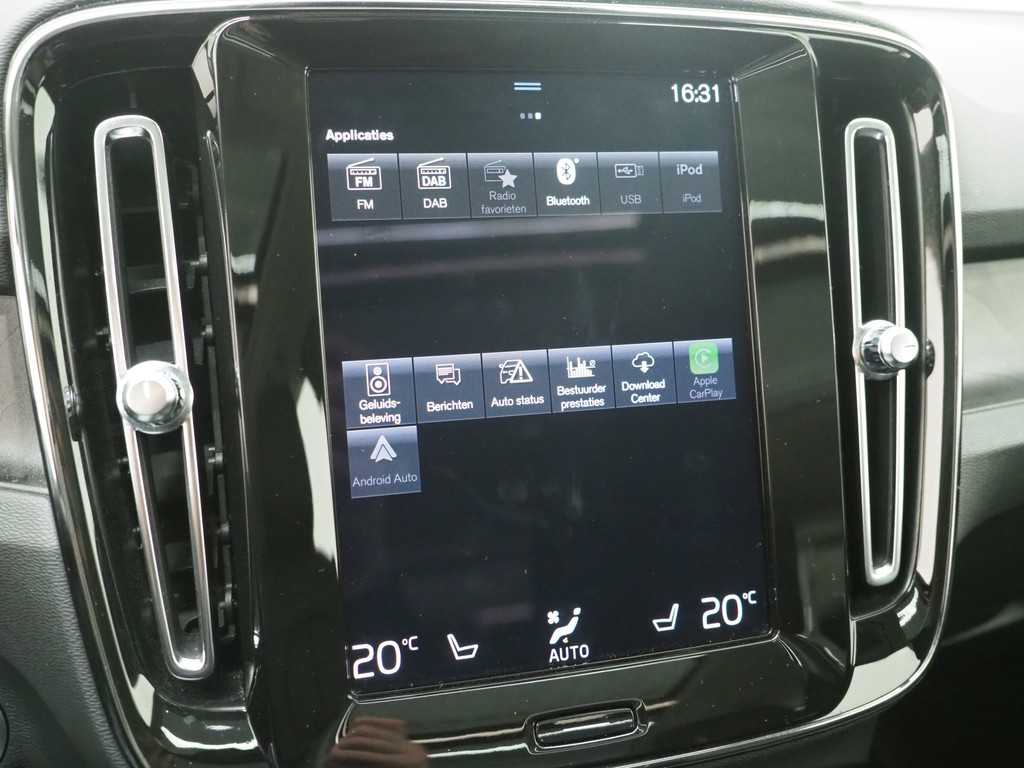 Volvo XC40 1.5 T4 Recharge Ultimate 29