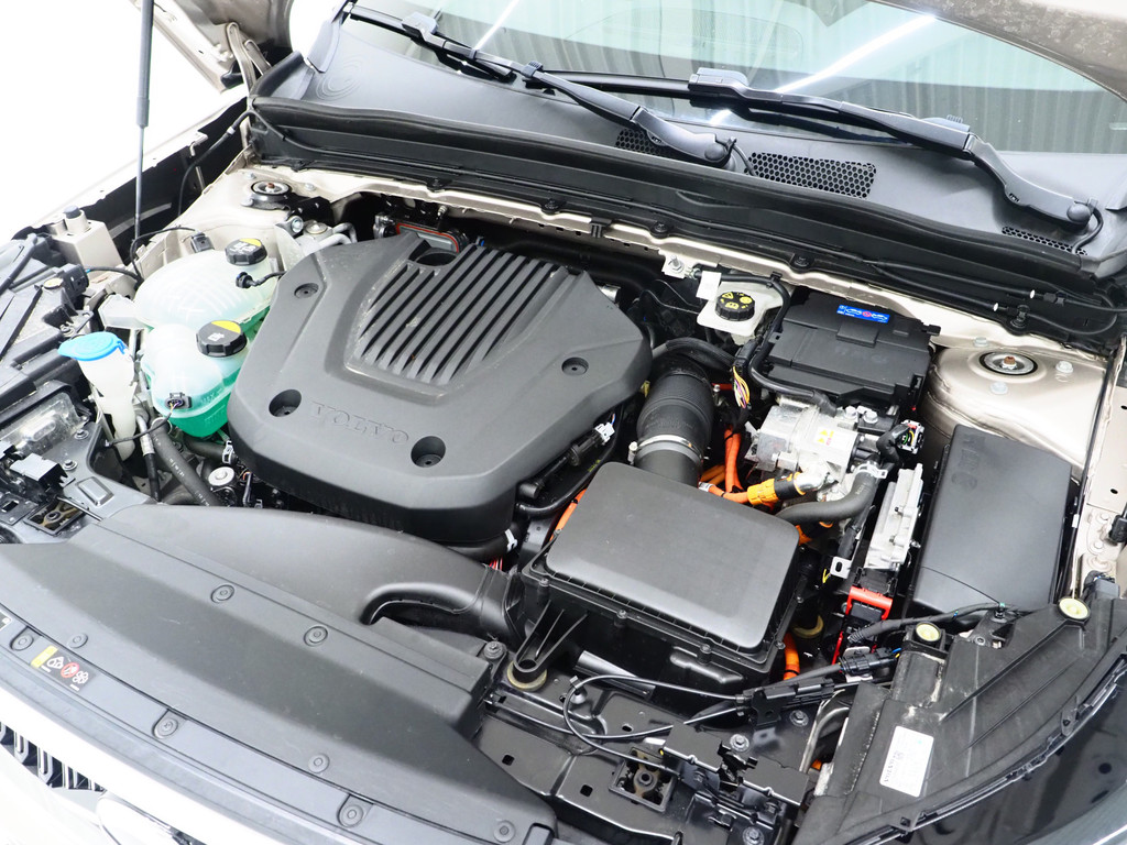 Volvo XC40 1.5 T4 Recharge Ultimate 6