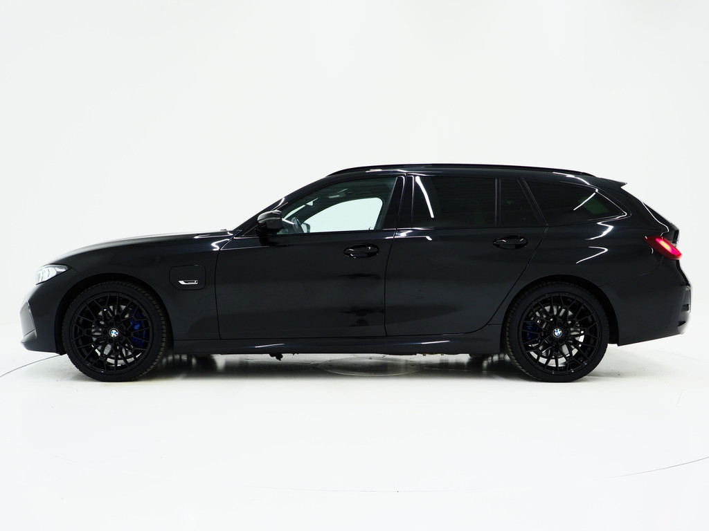 BMW 3 Serie Touring 330e M-Sport Pro LCI 1