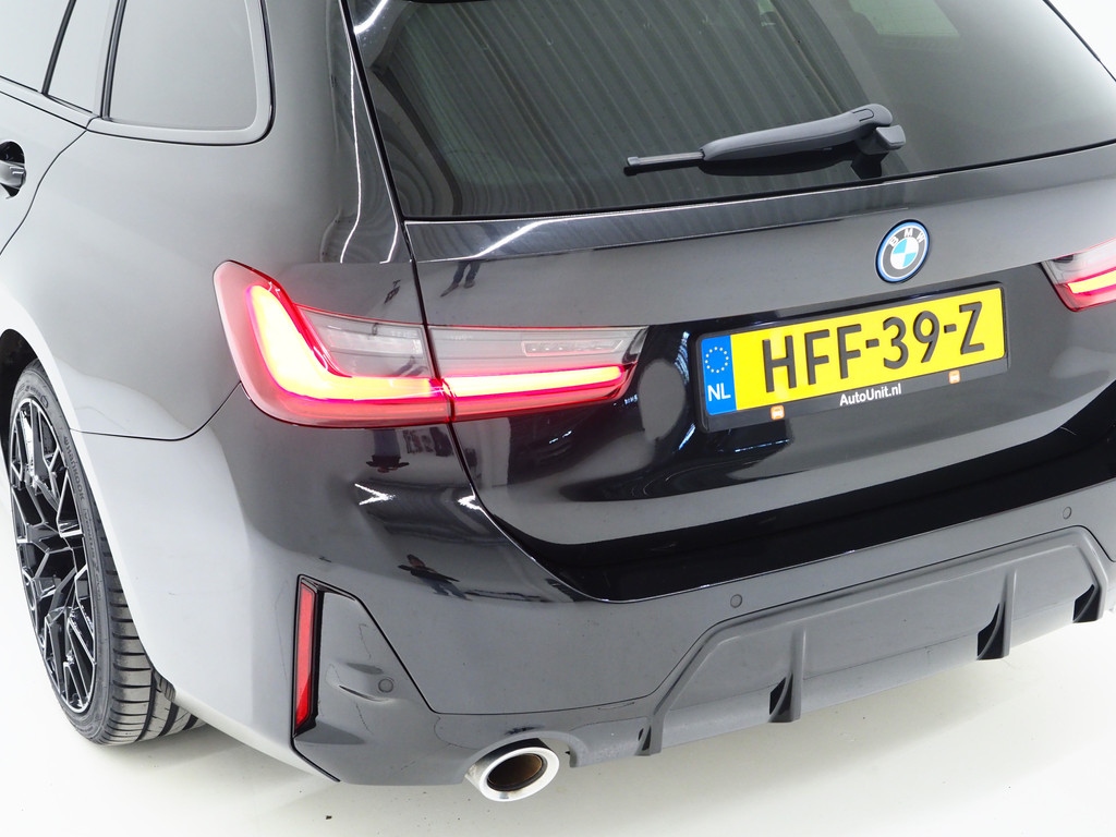 BMW 3 Serie Touring 330e M-Sport Pro LCI 13