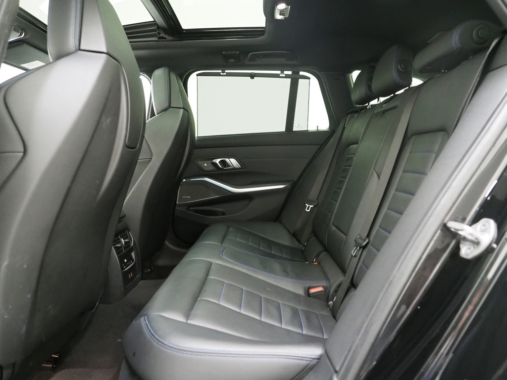 BMW 3 Serie Touring 330e M-Sport Pro LCI 34