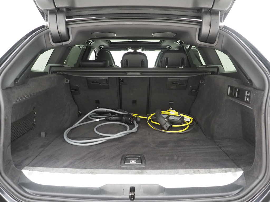 BMW 3 Serie Touring 330e M-Sport Pro LCI 36