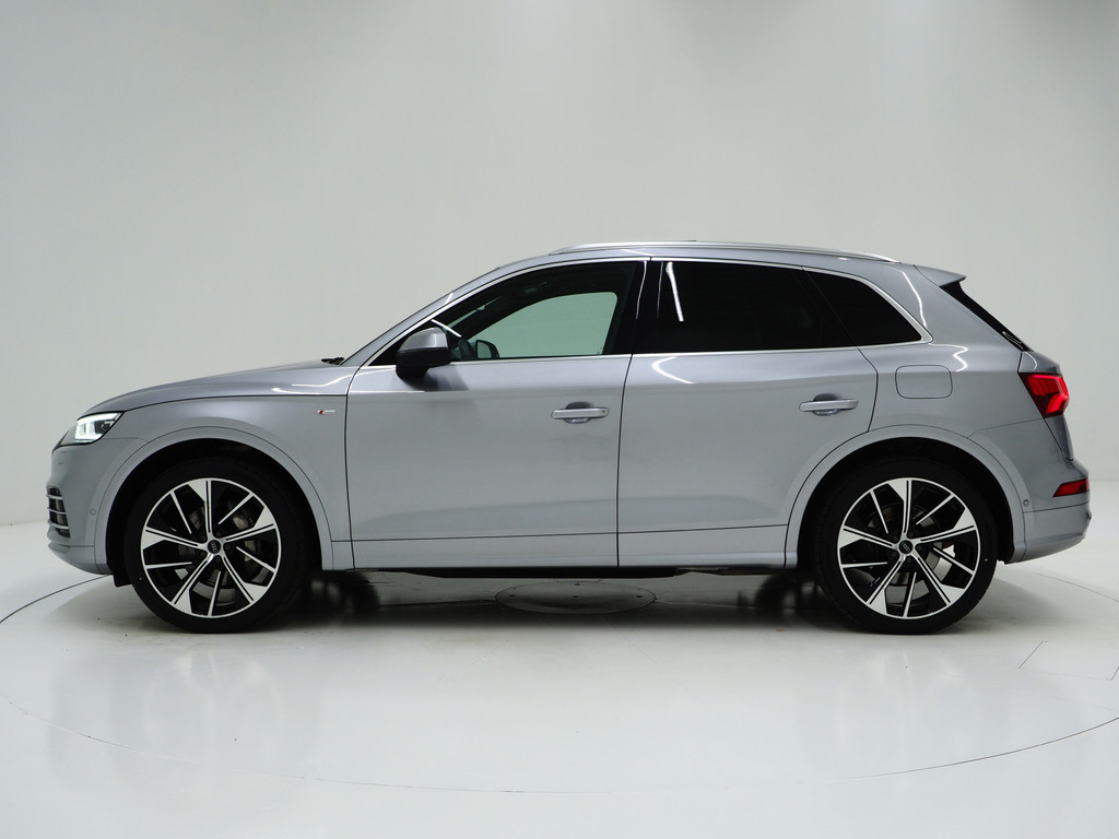 Audi Q5 55 TFSI e quattro Competition 1