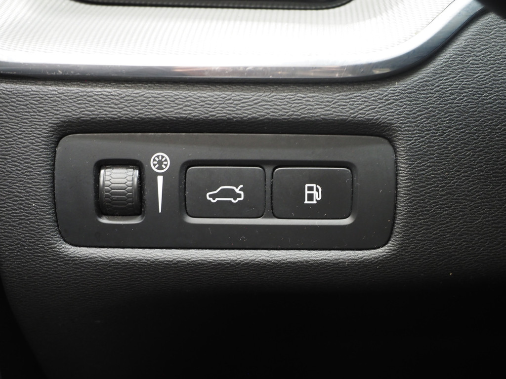 Volvo XC60 2.0 Recharge T6 AWD R-Design Long Range 19