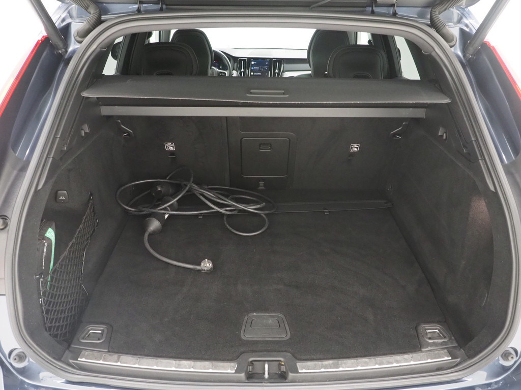 Volvo XC60 2.0 Recharge T6 AWD R-Design Long Range 35