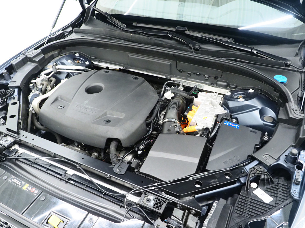 Volvo XC60 2.0 Recharge T6 AWD R-Design Long Range 44