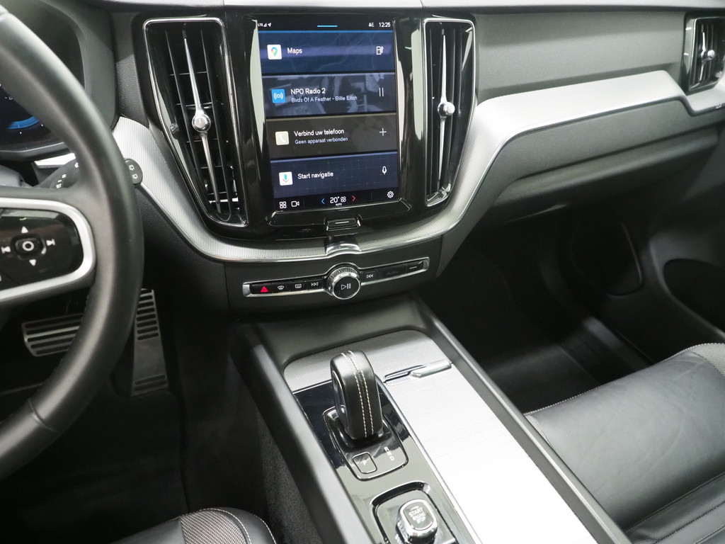 Volvo XC60 2.0 Recharge T6 AWD R-Design Long Range 69