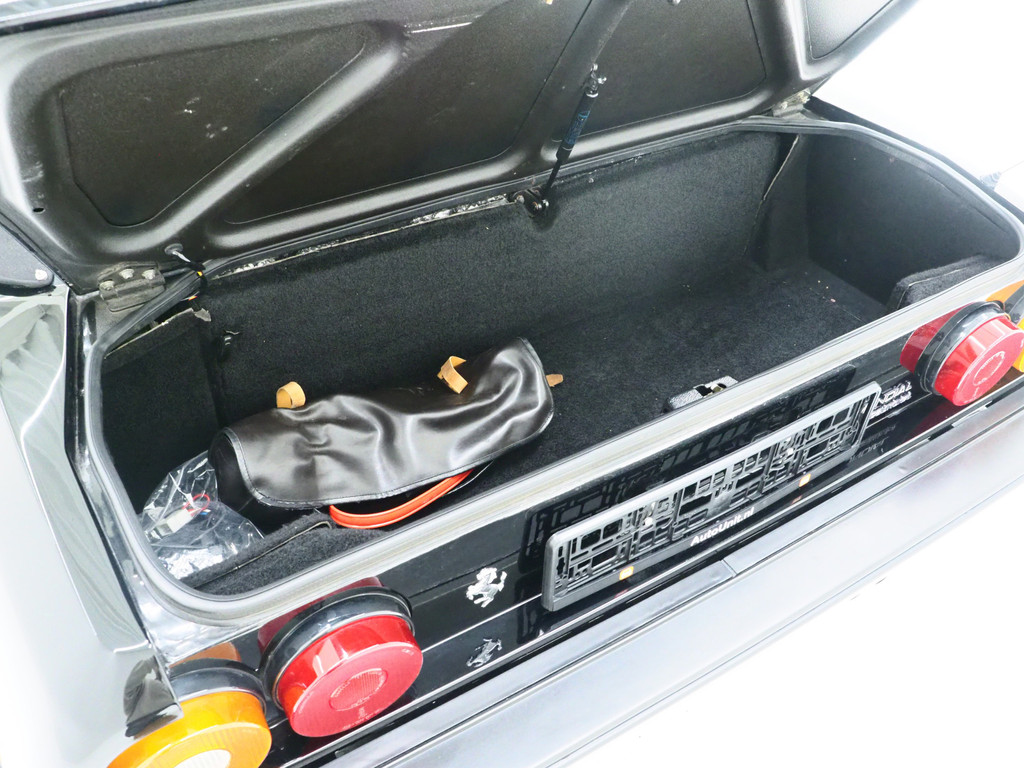 Ferrari Mondial Cabriolet 3.0 Quattrovalvole 82