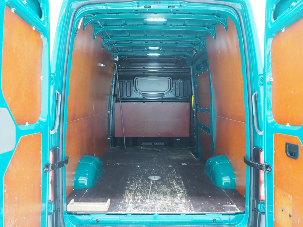 Volkswagen Crafter 35 2.0 TDI L3H3 26