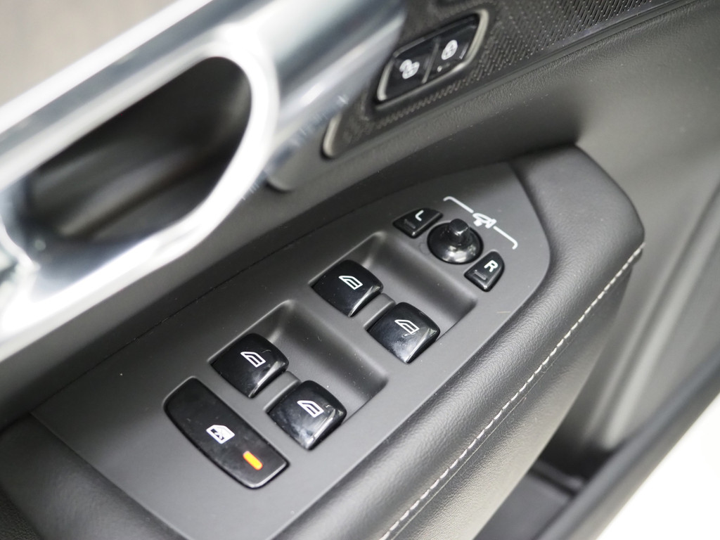 Volvo V90 2.0 T8 Recharge AWD Inscription Long Range 19