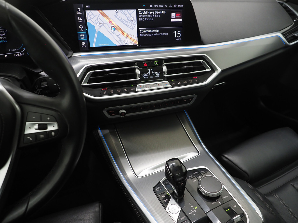 BMW X5 xDrive45e Full Black 32