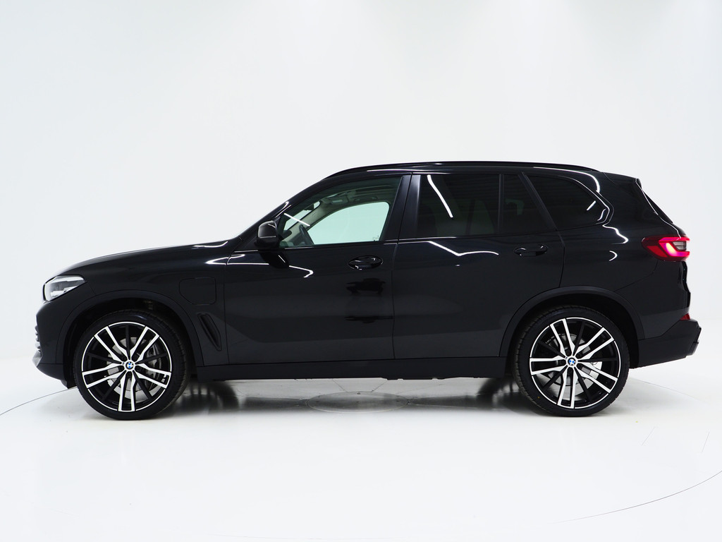 BMW X5 xDrive45e Full Black 41