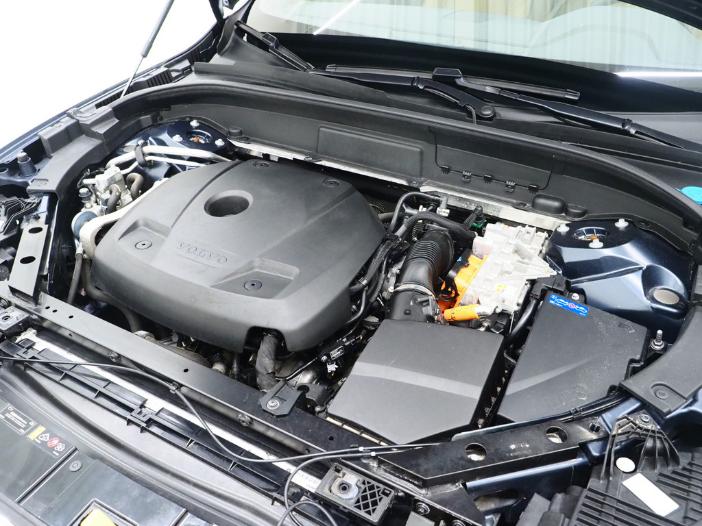 Volvo XC60 2.0 T6 Recharge AWD Ultimate Long Range 6