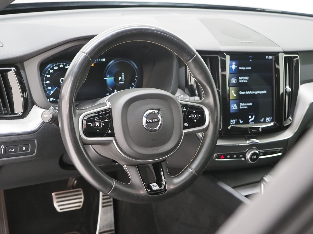 Volvo XC60 2.0 T8 Twin Engine AWD R-Design 17
