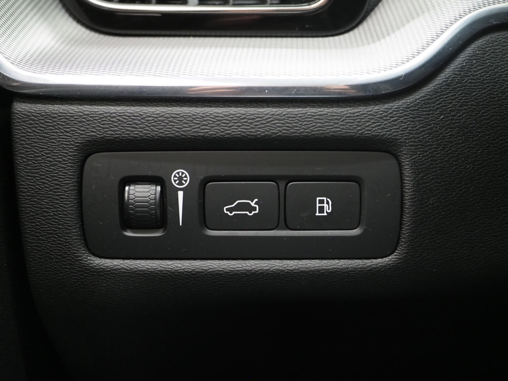 Volvo XC60 2.0 T8 Twin Engine AWD R-Design 20