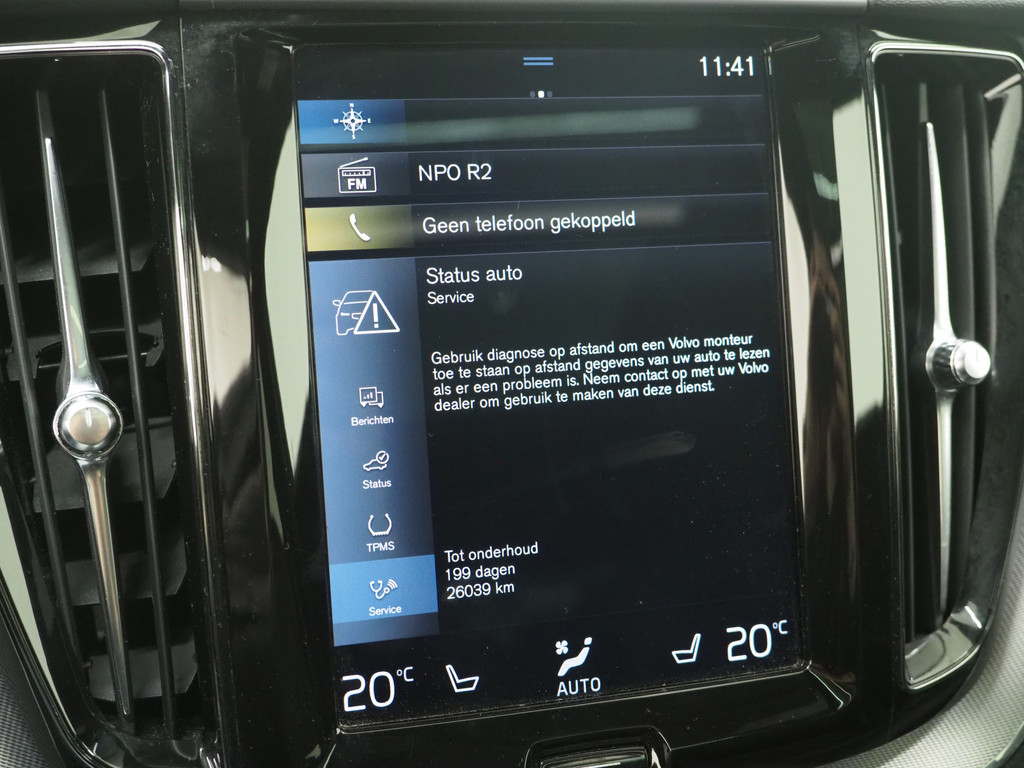 Volvo XC60 2.0 T8 Twin Engine AWD R-Design 32