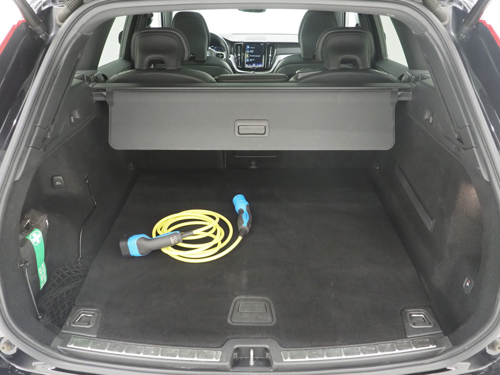 Volvo XC60 2.0 T8 Twin Engine AWD R-Design 39