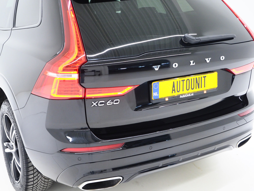 Volvo XC60 2.0 T8 Twin Engine AWD R-Design 57