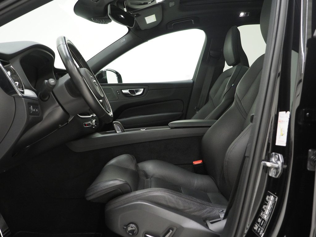 Volvo XC60 2.0 T8 Twin Engine AWD R-Design 59