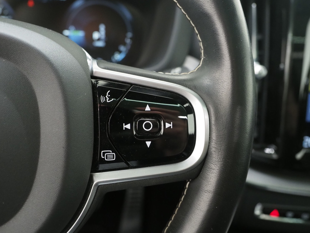 Volvo XC60 2.0 T8 Twin Engine AWD R-Design 66