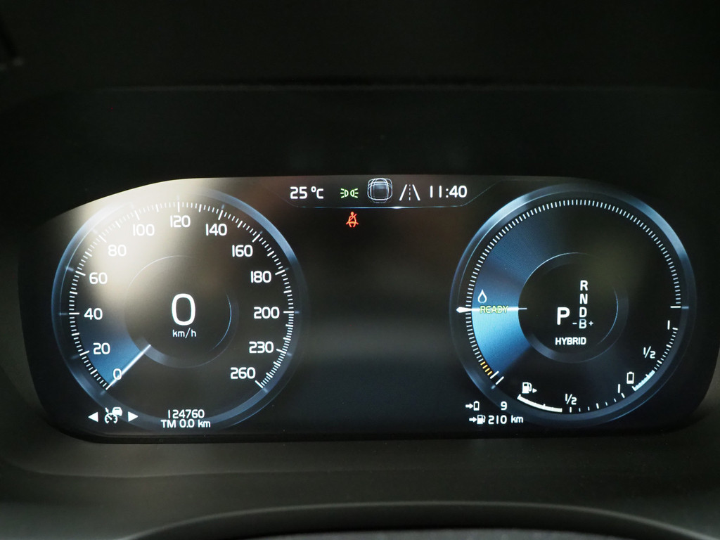 Volvo XC60 2.0 T8 Twin Engine AWD R-Design 68