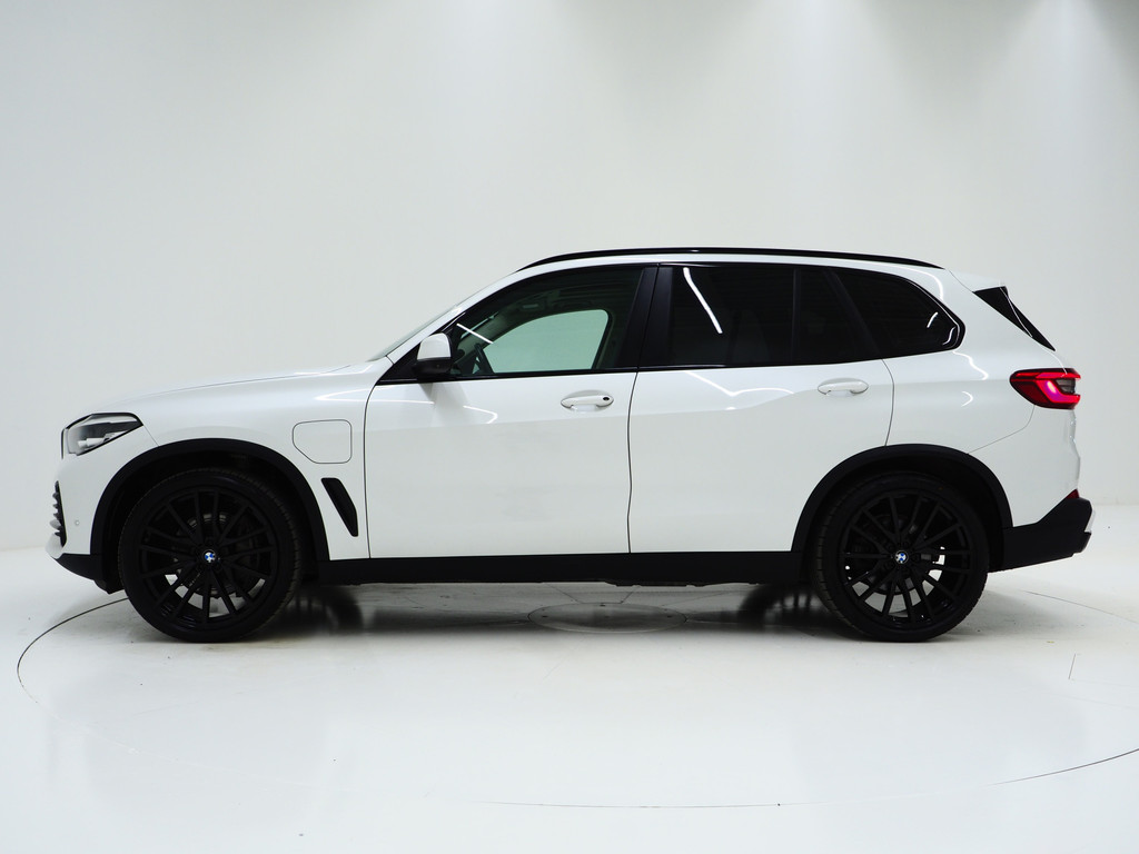 BMW X5 xDrive45e Full Black 1