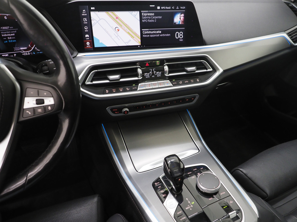BMW X5 xDrive45e Full Black 38