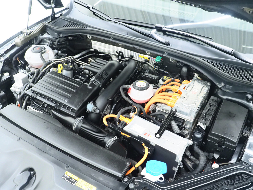 Škoda Superb Combi 1.4 TSI iV 218PK 42