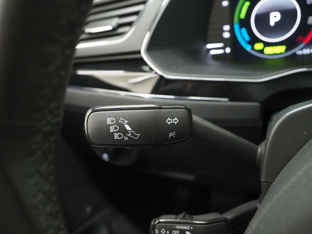 Škoda Superb Combi 1.4 TSI iV Laurin & Klement 22
