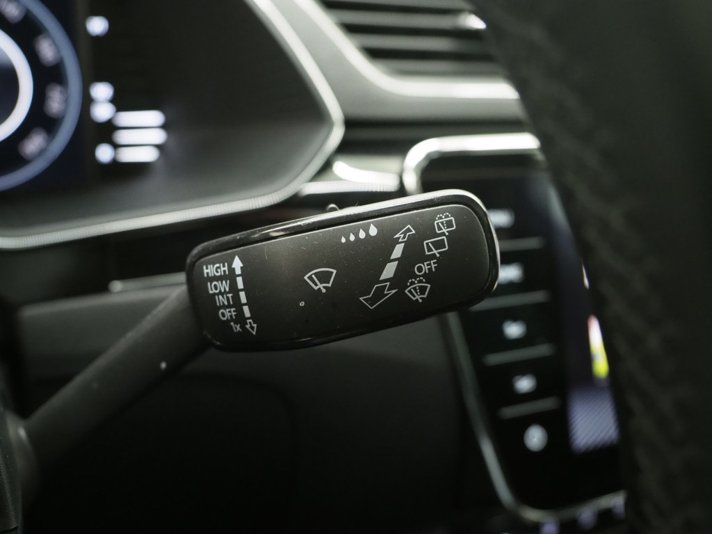 Škoda Superb Combi 1.4 TSI iV Laurin & Klement 26