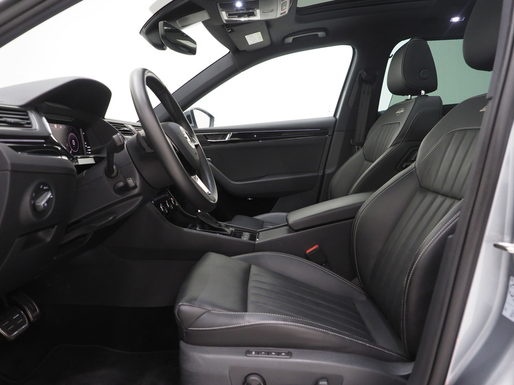 Škoda Superb Combi 1.4 TSI iV Laurin & Klement 59