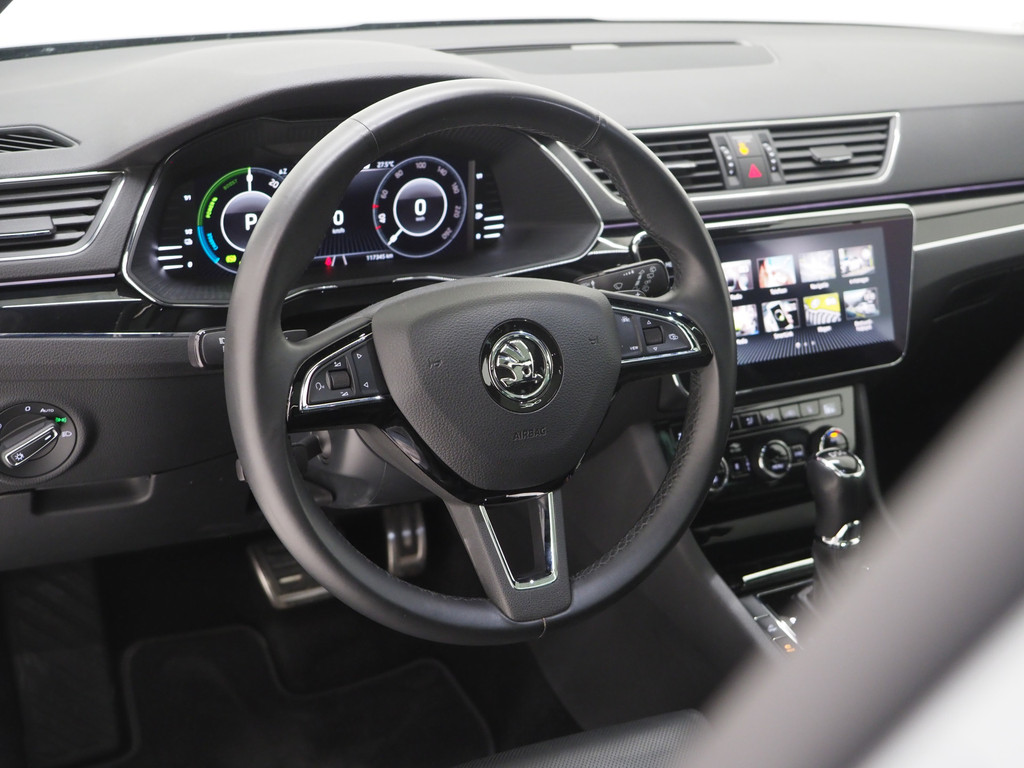Škoda Superb Combi 1.4 TSI iV Laurin & Klement 60
